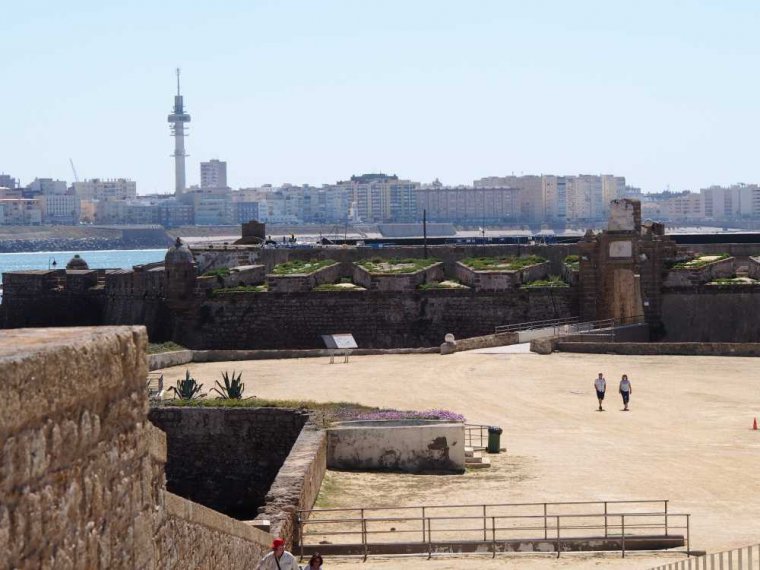 014-cadiz-festungen
