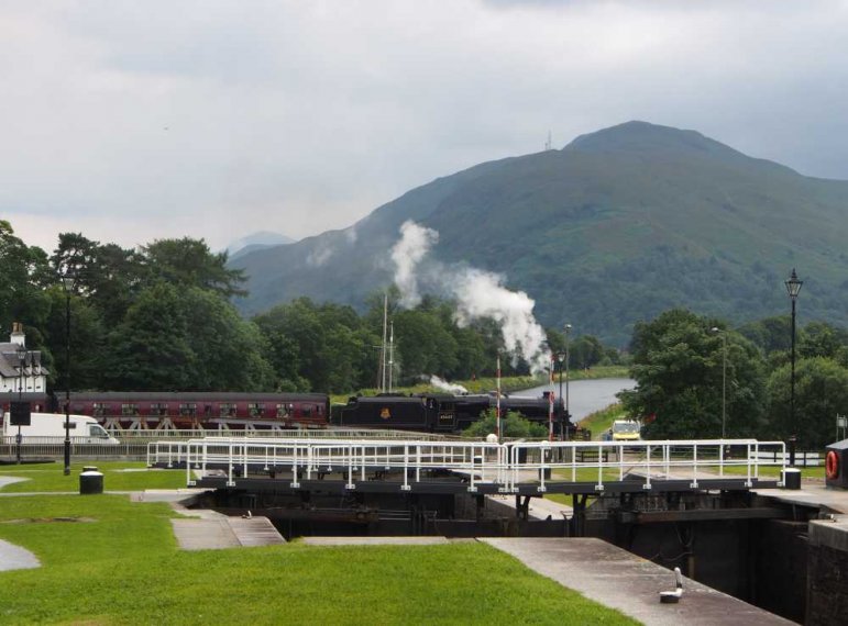 008_banavie_top_basin