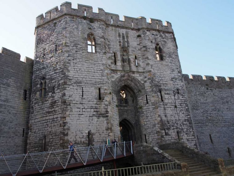 002_caernarfon_castle