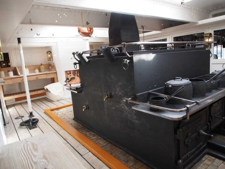 018_hms_warrior_1860