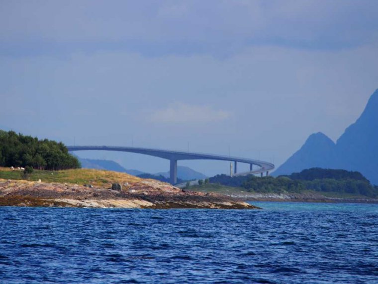 002_broenoeysund_otersoyen